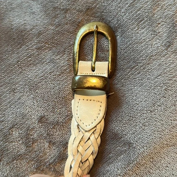 Vintage Capezio White Leather Braided Belt with Gold Buckle - Picture 3 of 3